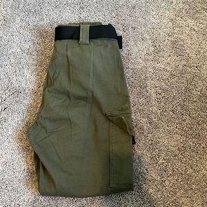 Size Small, military green
